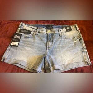 Brand new with tags ❤️